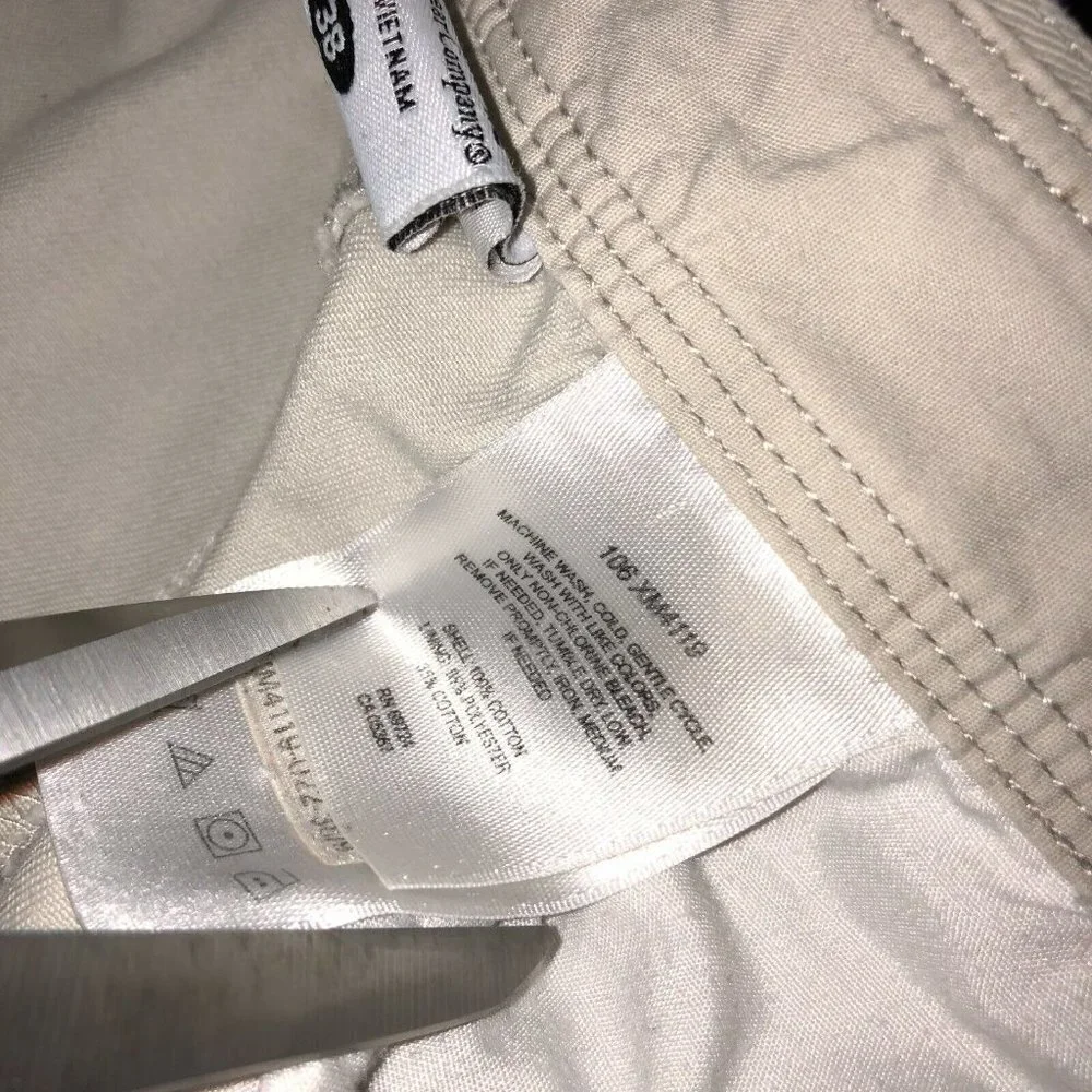 Columbia men flat